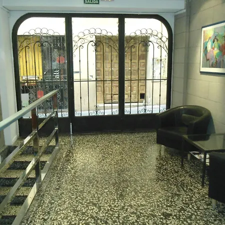Apuntadores 8 בית הארחה 2*